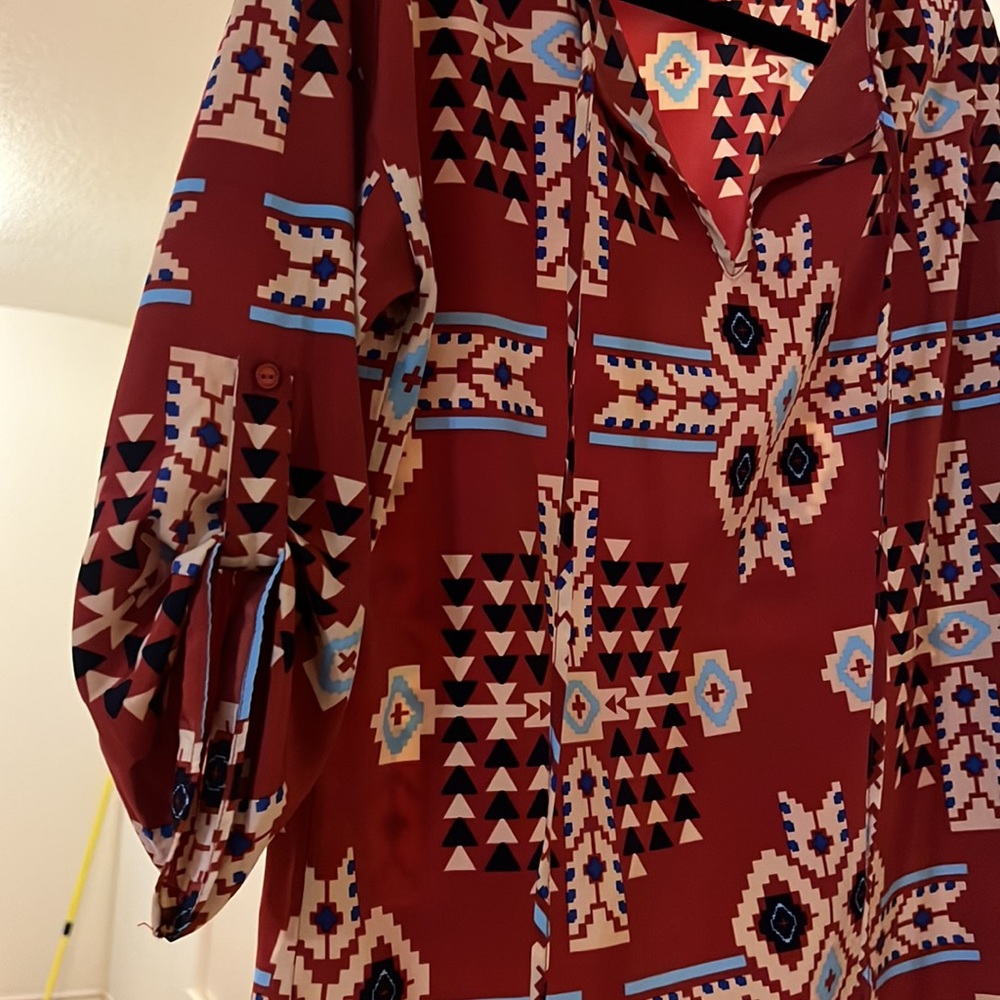 Pretty Daytrip Blouse - Picture 3 of 4